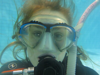 Underwater Scuba Diving student Amelia Pic